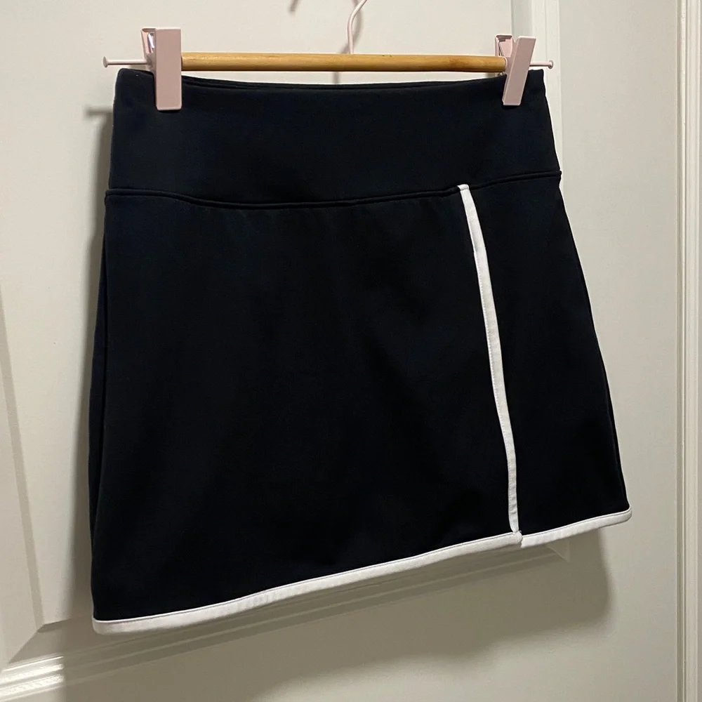 🌼 Alo Yoga Skirt Small